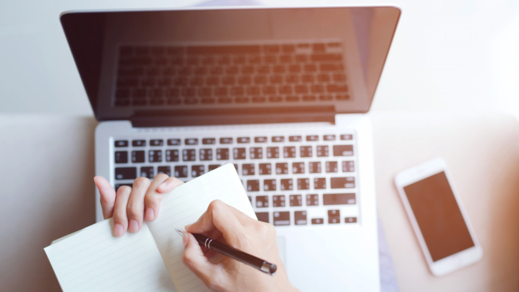 Best Side Hustles to Start in 2025 (Work From Anywhere)